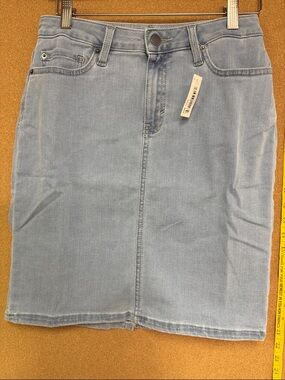 Amazon Essentials Light Blue Denim Mini Skirt - size 6 NWT